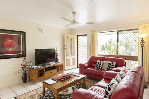 Marcol Place Holiday Apartments - Accommodation QLD 15