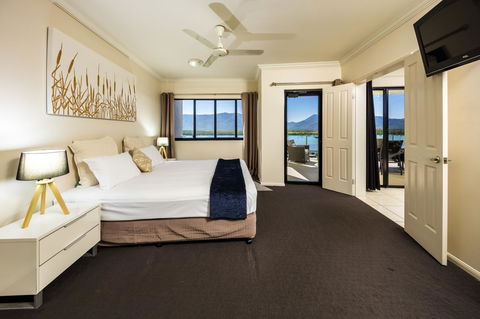 Jack And Newell Holiday Apartments - Accommodation QLD 22