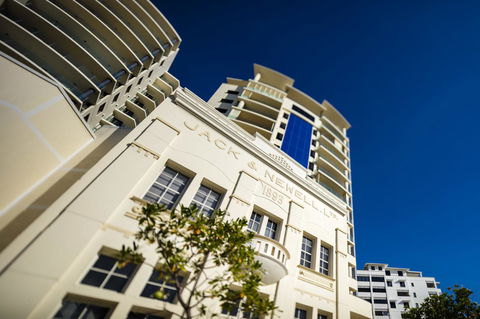 Jack And Newell Holiday Apartments - Accommodation QLD 11