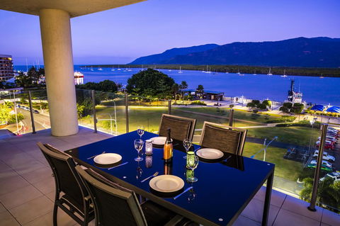 Jack And Newell Holiday Apartments - Accommodation QLD 31