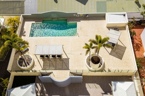 Jack And Newell Holiday Apartments - Accommodation QLD 4