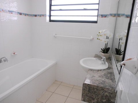 Cylinder Beach Mooloomba Unit 3 - Accommodation QLD 10