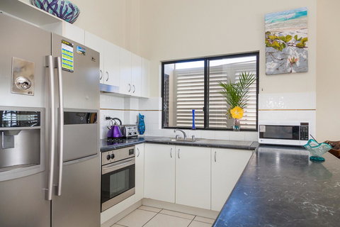 Cylinder Beach Mooloomba Unit 3 - Accommodation QLD 6