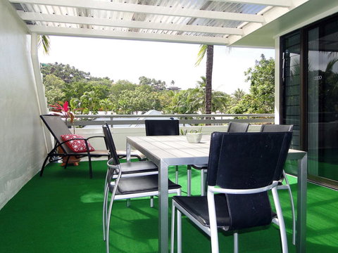 Tropical Reef Apartments - Accommodation QLD 28