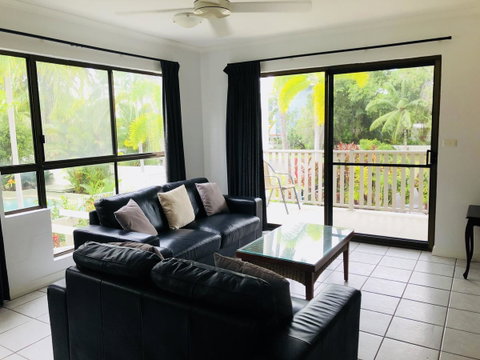 Tropical Reef Apartments - Accommodation QLD 27