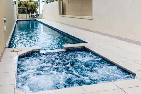 Malibu Apartments - Accommodation QLD 11
