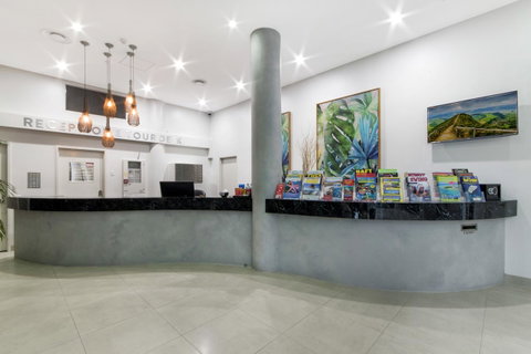 Sunshine Tower Hotel - Accommodation QLD 24