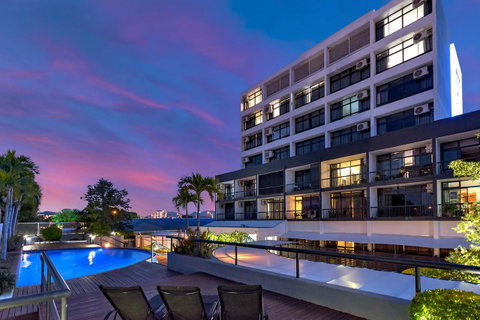 Sunshine Tower Hotel - Accommodation QLD 3