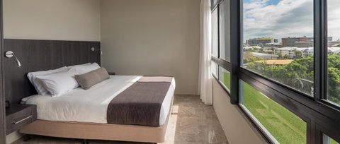 Sunshine Tower Hotel - Accommodation QLD 19