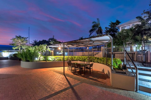 Sunshine Tower Hotel - Accommodation QLD 15
