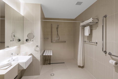 Hotel Diana - Accommodation QLD 39