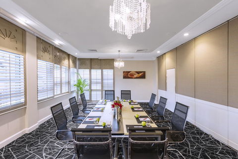 Hotel Diana - Accommodation QLD 14