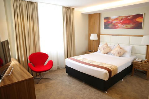 Hotel Diana - Accommodation QLD 25