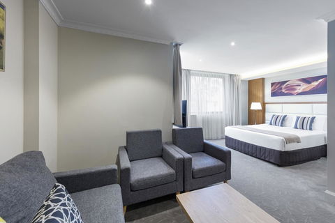 Hotel Diana - Accommodation QLD 37