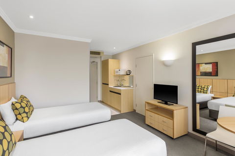 Mercure Brisbane Garden City - Accommodation QLD 7