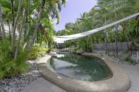 Tropical Nites Holiday Townhouses - Accommodation QLD 3