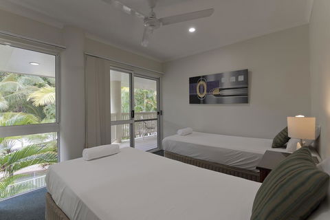 Tropical Nites Holiday Townhouses - Accommodation QLD 6