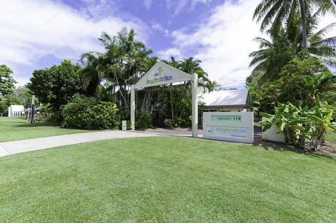 Tropical Nites Holiday Townhouses - Accommodation QLD 11