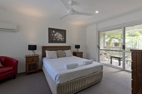 Tropical Nites Holiday Townhouses - Accommodation QLD 2