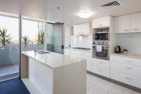 Oxygen Apartments - Accommodation QLD 4