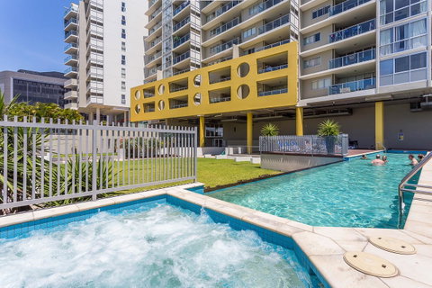 Oxygen Apartments - Accommodation QLD 8