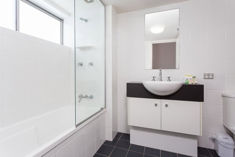 Oxygen Apartments - Accommodation QLD 12
