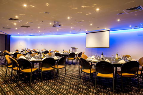 DoubleTree By Hilton Cairns - Accommodation QLD 37