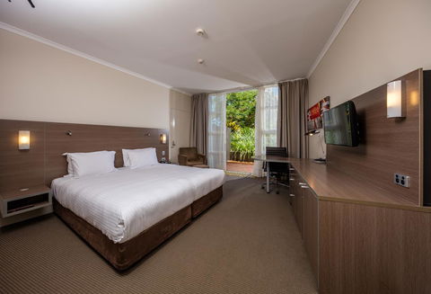 DoubleTree By Hilton Cairns - Accommodation QLD 22
