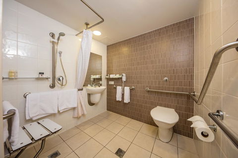 DoubleTree By Hilton Cairns - Accommodation QLD 34