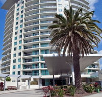 Wings Resort Apartments and 2 Story Penthouses - We Accommodate - Accommodation QLD