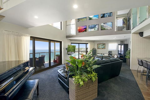Burleigh Esplanade Apartments - Accommodation QLD 26