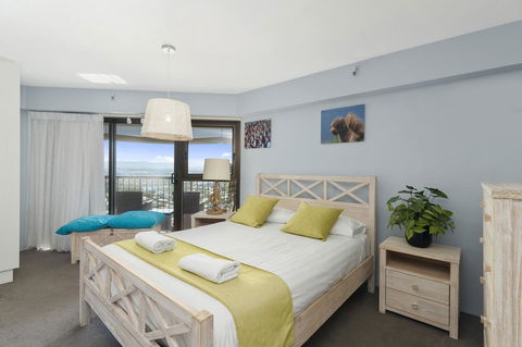 Burleigh Esplanade Apartments - Accommodation QLD 17