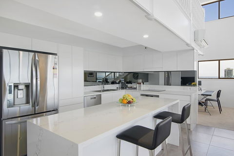 Burleigh Esplanade Apartments - Accommodation QLD 33