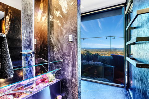 Burleigh Esplanade Apartments - Accommodation QLD 7