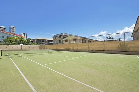 Burleigh Esplanade Apartments - Accommodation QLD 15