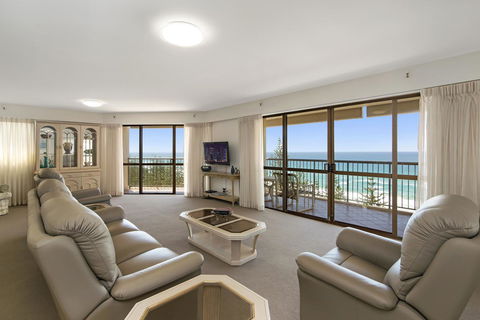 Burleigh Esplanade Apartments - Accommodation QLD 37