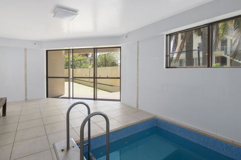 Burleigh Esplanade Apartments - Accommodation QLD 23