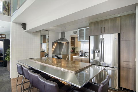 Burleigh Esplanade Apartments - Accommodation QLD 18