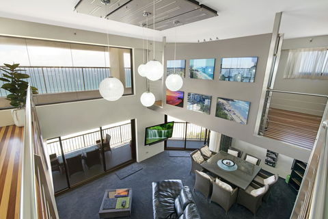 Burleigh Esplanade Apartments - Accommodation QLD 25