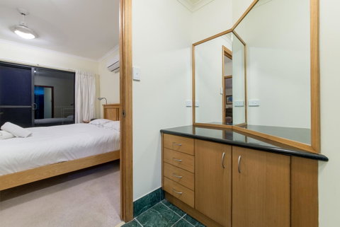 Paradise Penthouse At Waves - Airlie Beach - Accommodation QLD 23