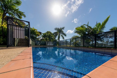 Paradise Penthouse At Waves - Airlie Beach - Accommodation QLD 2