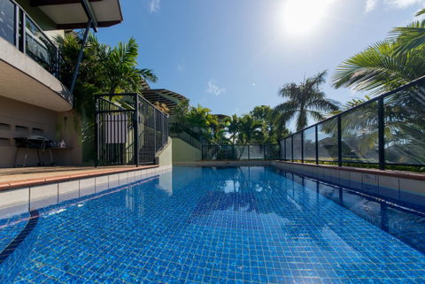 Paradise Penthouse At Waves - Airlie Beach - Accommodation QLD 1