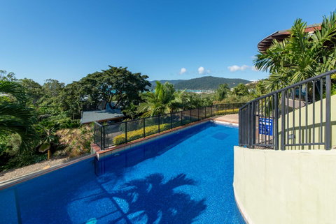 Paradise Penthouse At Waves - Airlie Beach - Accommodation QLD 0