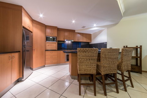 Paradise Penthouse At Waves - Airlie Beach - Accommodation QLD 6