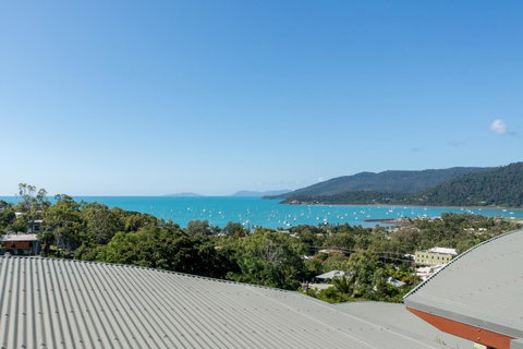 Paradise Penthouse At Waves - Airlie Beach - Accommodation QLD 31