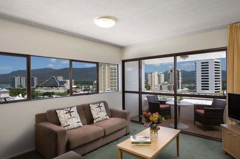 The Benson Hotel - Accommodation QLD 9