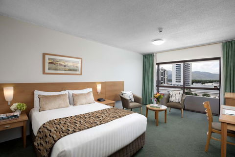 The Benson Hotel - Accommodation QLD 5