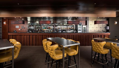 The Benson Hotel - Accommodation QLD 23