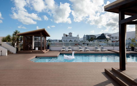 The Benson Hotel - Accommodation QLD 0