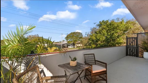 Highland House - Accommodation QLD 28